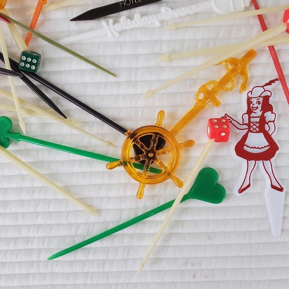 54 MCM Hors d'oeuvre Appetizer Picks Cocktail Sticks Dice Vintage Souvenir 3" - Picture 2 of 5